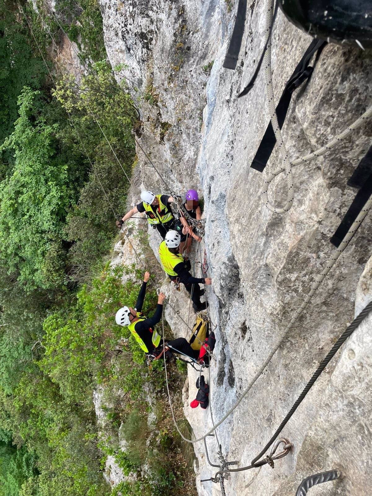 Rescatadas dos personas en la vía ferrata de La Hermida al no poder continuar la ruta