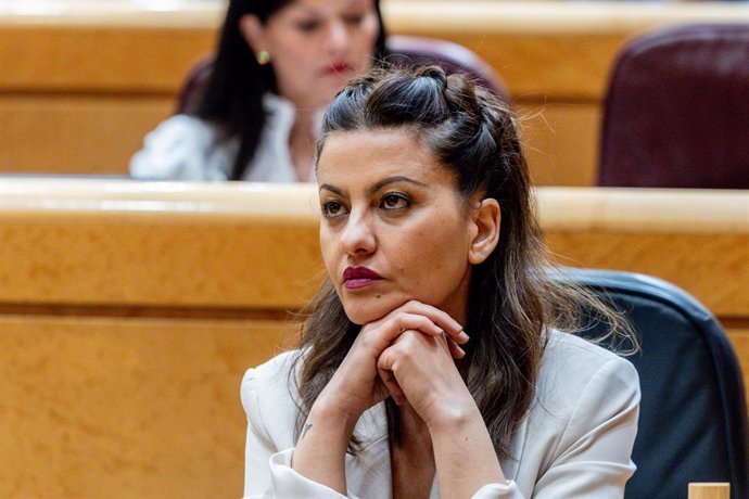 La ministra de Juventud e Infancia, Sira Rego, durante una sesión de control al Gobierno en el Senado, a 6 de mayo de 2025, en Madrid (España). Tras el apagón de luz que afectó a la Península Ibérica el pasado 28 de mayo, el Gobierno responderá hoy fundam