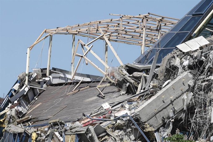 Desmantelamiento de un puente en Moscú, Rusia (Achivo)
