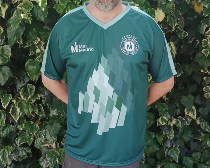 Más Madrid 'salta' al deporte: organiza un equipo para acercarse al tejido social a través del baloncesto o voleibol