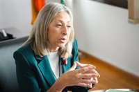 Hernández, consejera de Salud: "No es comprensible que haya que conseguir más de un 13,5 para entrar en Medicina"