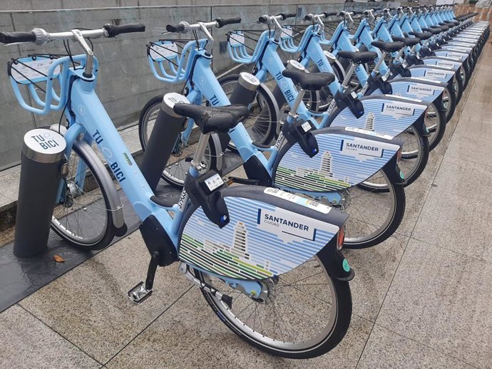 Archivo - Bicicletas eléctricas del nuevo servicio de alquiler de Santander.-ARCHIVO