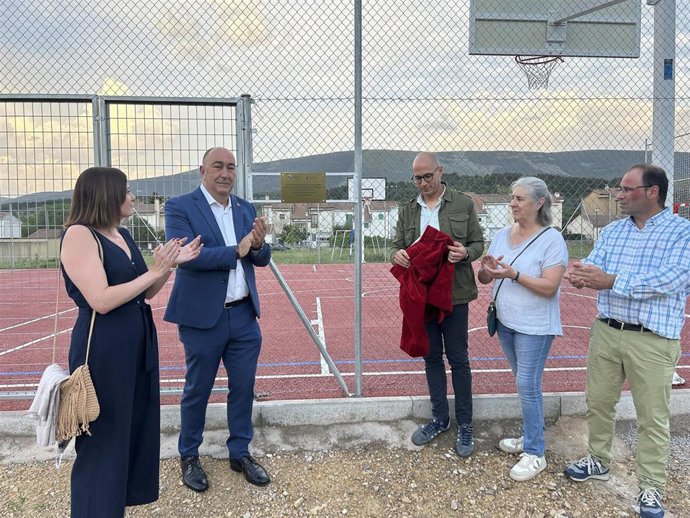 Inauguración de las nuevas pistas deportivas de Prádena (Segovia).
