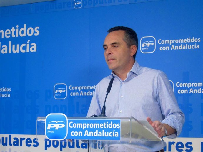 Archivo - Imagen del portavoz del Grupo Popular en el Ayuntamiento de Sevilla, Juan Bueno. 