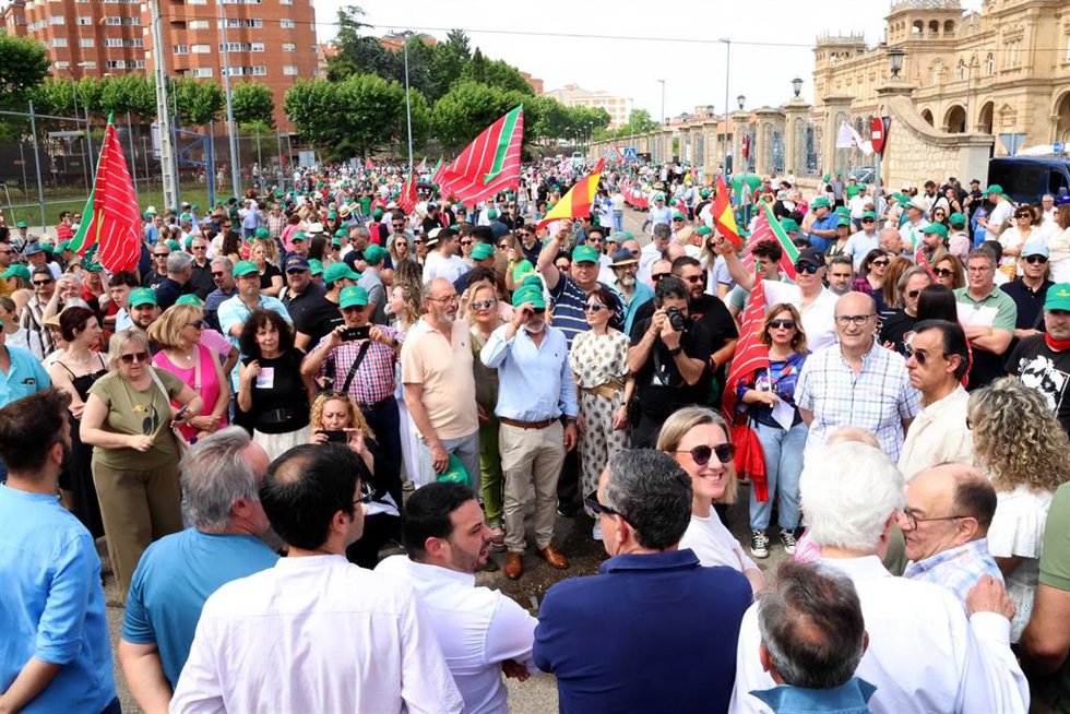 Concentración en Zamora contra la supresión de trenes en Sanabria.