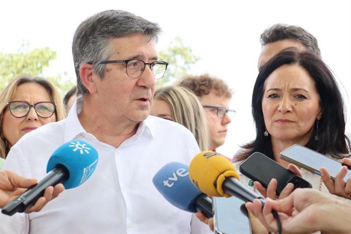 El portavoz del grupo socialista en el Congreso, Patxi López, este domingo en Córdoba