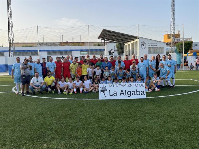 Imagen del acto de inauguración en las instalaciones deportivas del barrio de El Aral