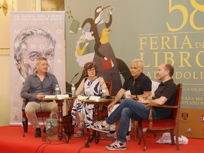 Homenaje a Vargas Llosa en la Feria del Libro