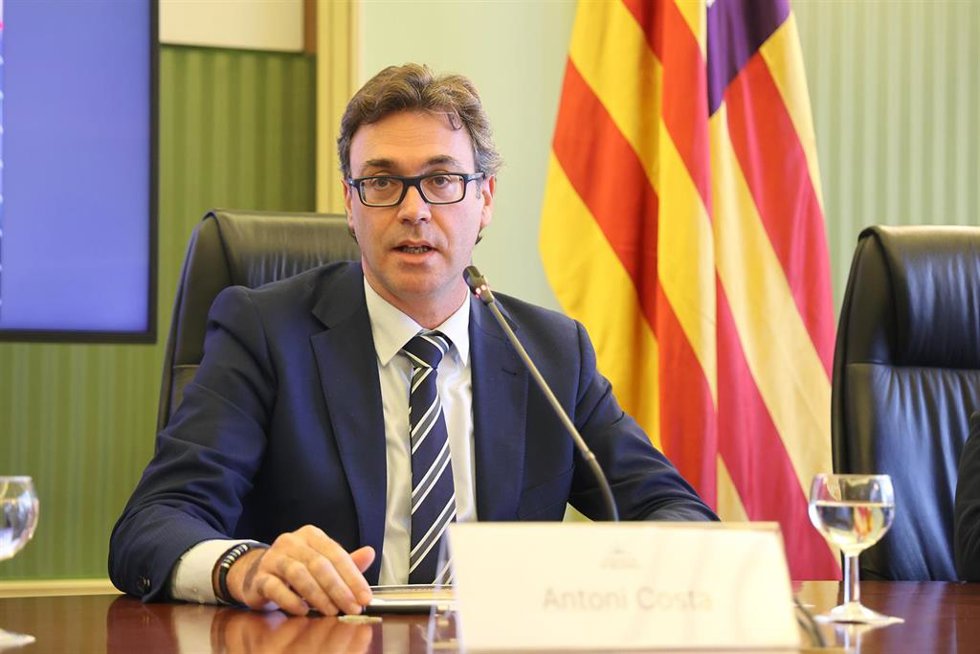 Archivo - El vicepresidente del Govern y conseller de Economía, Hacienda e Innovación, Antoni Costa. Archivo.