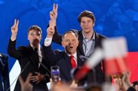 El euroescéptico Nawrocki será presidente de Polonia tras su ajustada victoria electoral