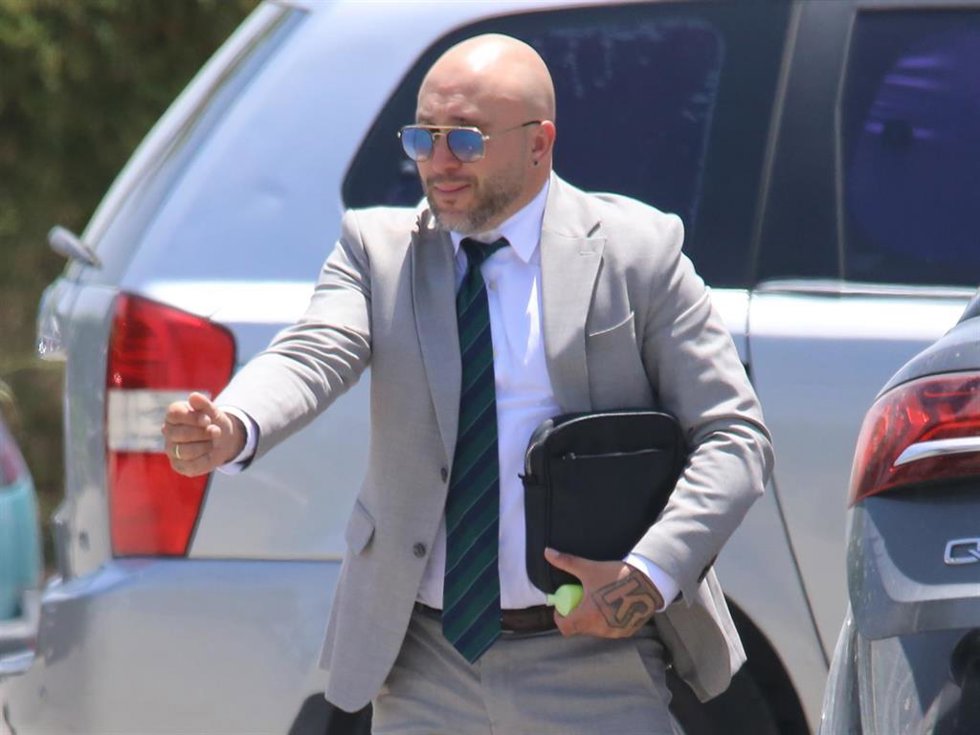 Kiko Rivera llega a la celebración de la primera comunión de su hija, Ana Rivera
