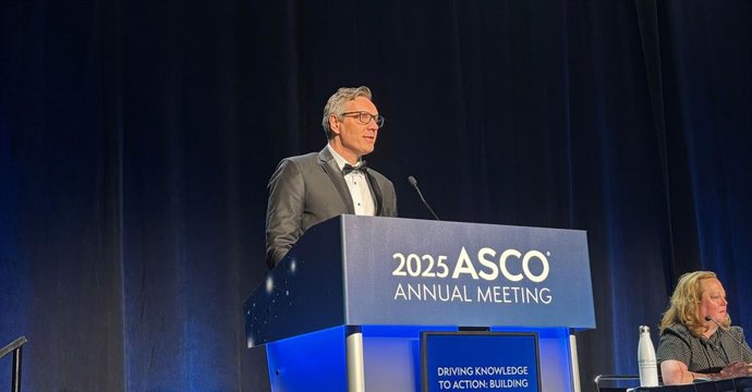 El Dr. Matthias Preusser, durante la presentación de TUXEDO-3