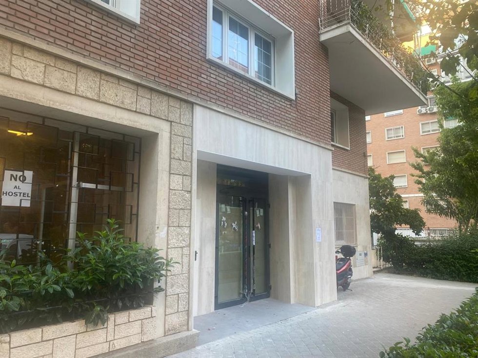 El hostal ubicado en el Parque de las Avenidas.