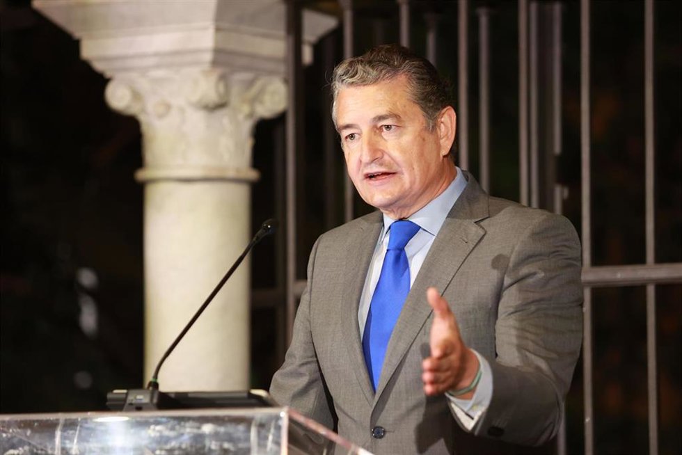 Archivo - El consejero de la Presidencia, Interior, Diálogo Social y Simplificación Administrativa, Antonio Sanz, en Sevilla en una imagen de archivo