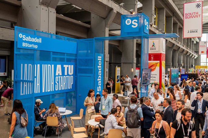 Archivo - Estand de BStartup de Banco Sabadell en una edición anterior de South Summit Madrid.