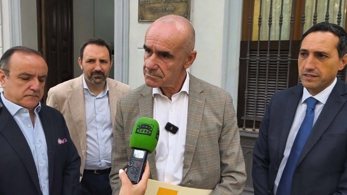 El portavoz del Grupo Municipal Socialista, Antonio Muñoz.