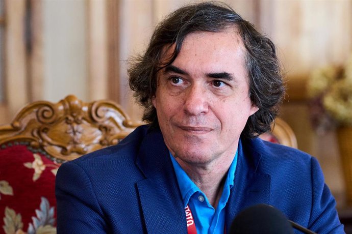 Archivo - El poeta narrador y ensayista rumano, Mirceas Cartarescu, en una rueda de prensa en el Palacio de la Magdalena, a 30 de agosto de 2022, en Santander, Cantabria (España). 