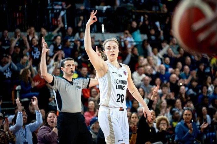 Abby Meyers durante un partido con London Lions