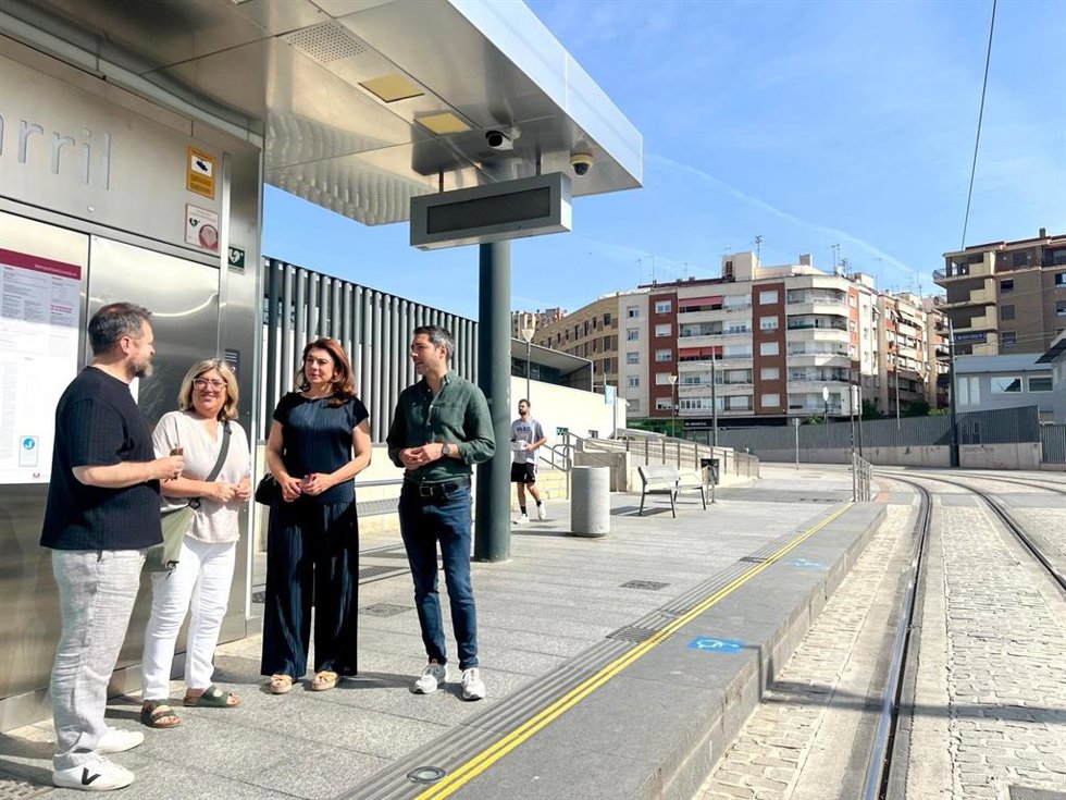 De izquierda a derecha en la imagen los ediles socialistas en Granada Juanjo Ibáñez, Ana Muñoz, Raquel Ruz y Eduardo Castillo