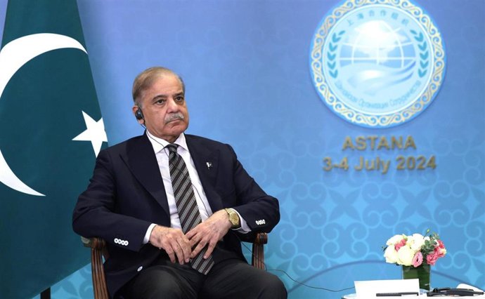 Archivo - El primer ministro de Pakistán, Shehbaz Sharif, durante una reunión de la Organización para la Cooperación de Shanghái en Kazajistán, en julio de 2024 (archivo)