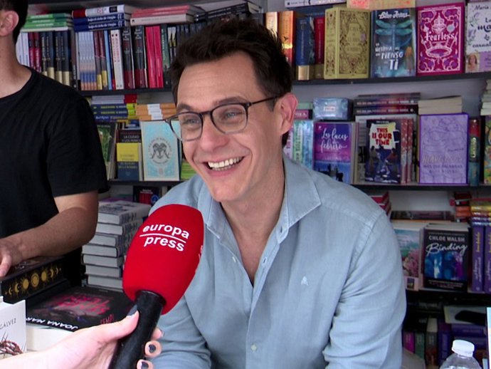 Christian Gálvez ha sido uno de los autores que ha firmado ejemplares en la Feria del Libro de Madrid