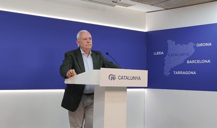 El secretario general del PP de Catalunya, Santi Rodríguez, en rueda de prensa.