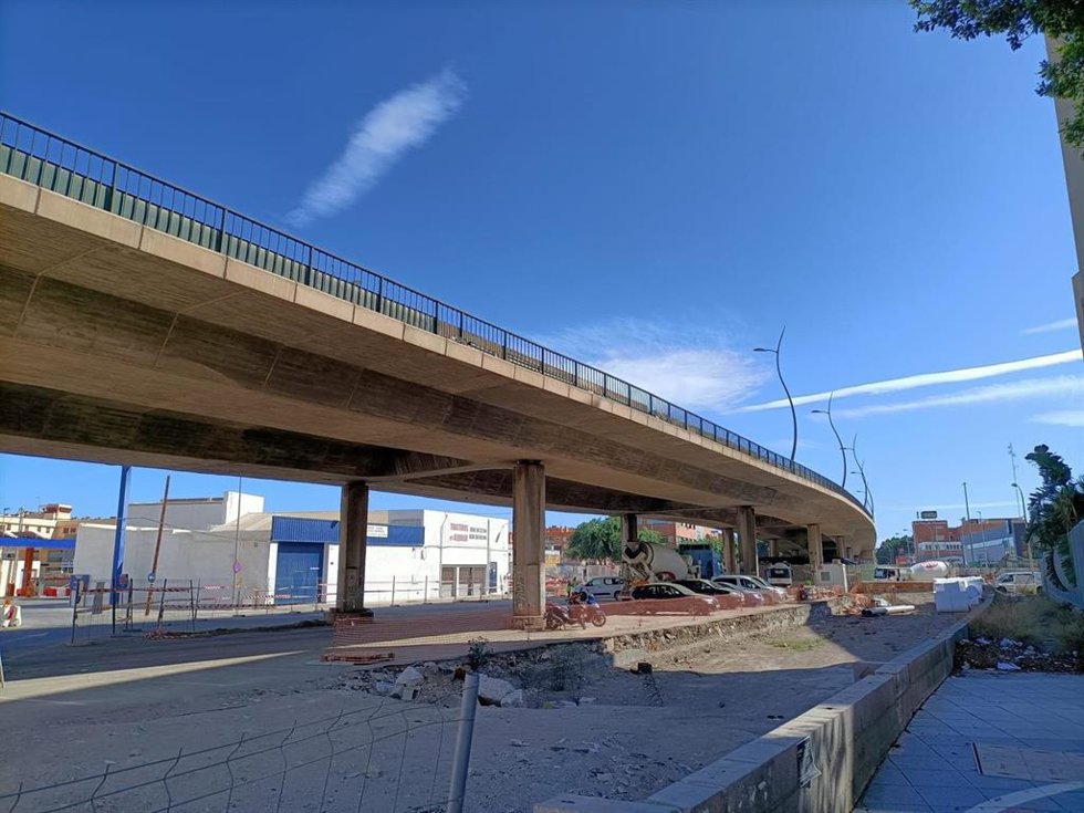 Puente de la Avenida del Mediterráneo en Almería