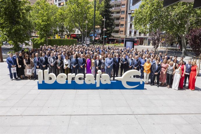 La Entidad Organiza Los Premios Somos Excelentes Cada Año Para Visibilizar Las Actuaciones Más Ejemplarizantes De Las Personas Y Equipos Que Forman Parte De La Organización.