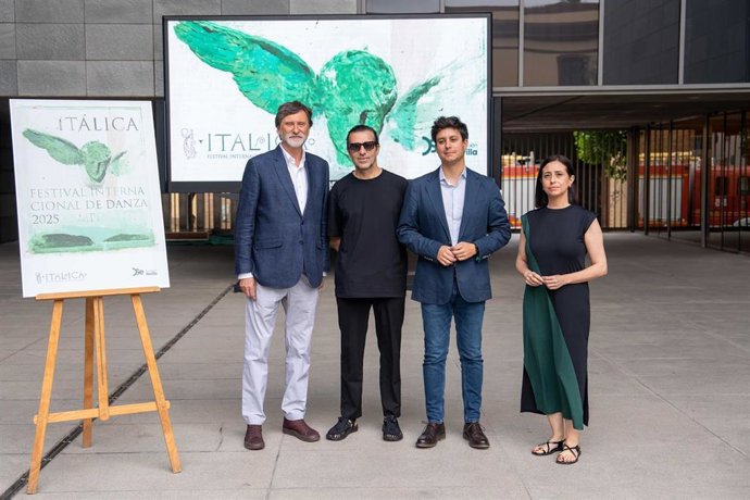 El Festival Internacional de Danza de Itálica presenta 'Recto y Solo' por primera vez en España.