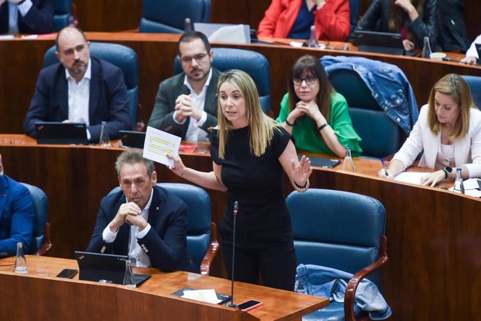 La portavoz del PSOE en la Asamblea de Madrid, Mar Espinar, interviene durante un pleno de la Asamblea de Madrid