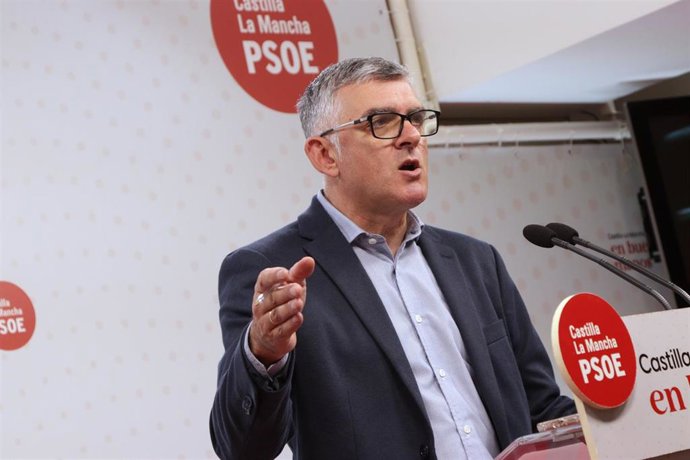 El presidente del Grupo Parlamentario Socialista en las Cortes de C-LM, Ángel Tomás Godoy.