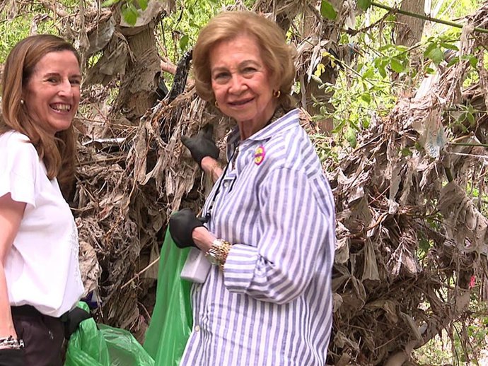 La Reina Sofía se suma a la lucha contra la basuraleza