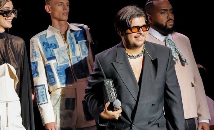 Fundación Unicaja celebra una nueva cita del programa de actividades paralelas de la exposición 'Gianni Versace Retrospective' con una charla sobre dirección creativa a cargo del diseñador malagueño Álvaro Calafat