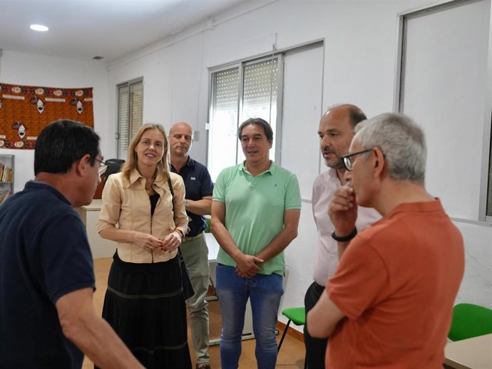 Visita de Vox a Tres Barrios-Amate