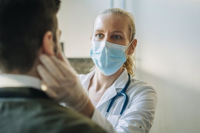 Archivo - Imagen de recurso de una médica de Atención Primaria.