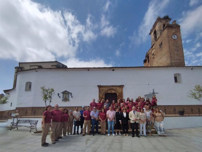 El delegado de Empleo de la Junta visita Alanía para conocer in situ los proyectos de formación.