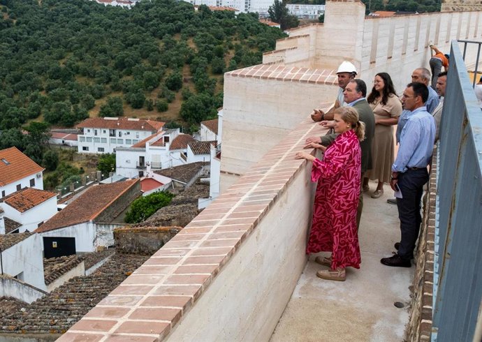Visita del presidente de la Diputación de Huelva, David Toscano, a Aroche.