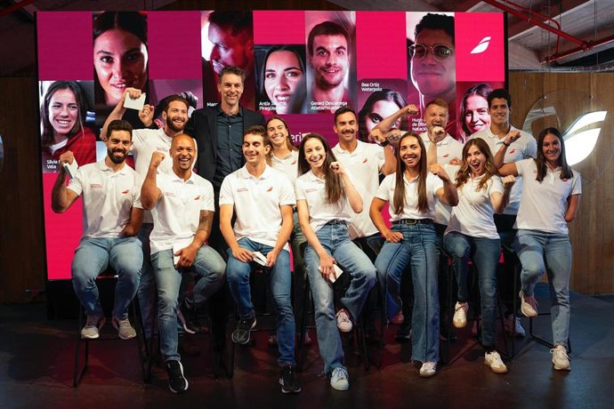 Presentación del Equipo Iberia Talento a Bordo 2025 en Madrid.