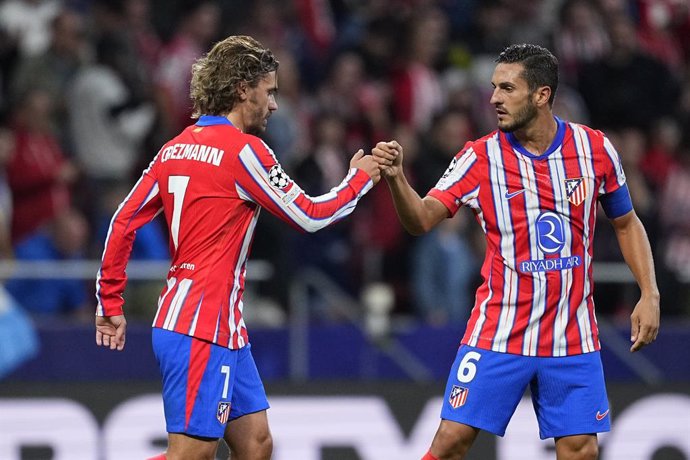 Archivo - Antoine Griezmann and Jorge Resurreccion Koke of Atletico de Madrid of Atletico de Madrid celebrate a goal during the UEFA Champions League 2024/25 League Phase MD1 match between Atletico de Madrid and RB Leipzig at Estadio Civitas Metropolitano