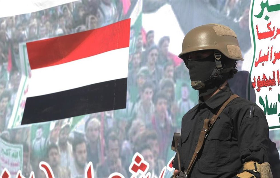 Archivo - Un miliciano hutí en Saná, Yemen