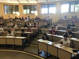 Archivo - Alumnos en las pruebas EBAU