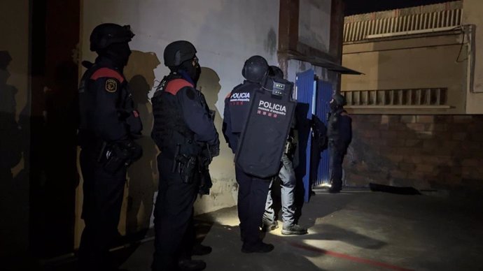 Un dels registres contra el tràfic d'armes i drogues a Barcelona i Girona.