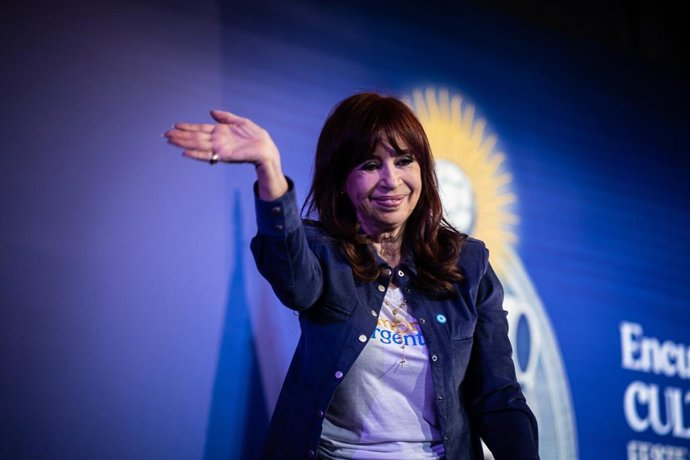 25 de maio de 2025, Caba, Buenos Aires, Argentina: CRISTINA FERNANDEZ, ex-presidente da Argentina, liderou um evento no bairro de Saldías, em Buenos Aires. Ela mirou em Javier Milei e falou sobre as diferenças dentro do peronismo.