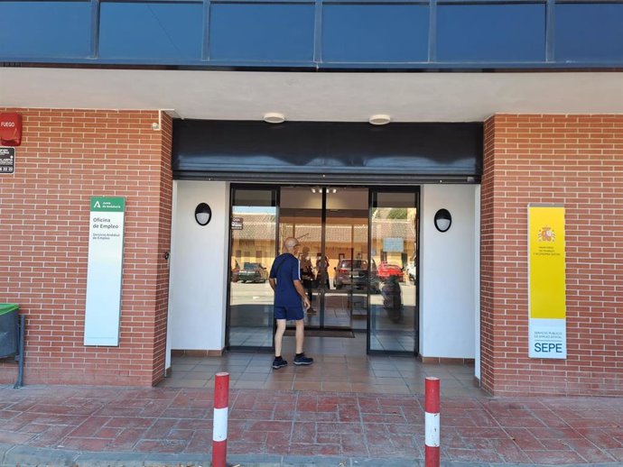 Archivo - Oficina del Servicio Andaluz de Empleo (SAE). (Foto de archivo).