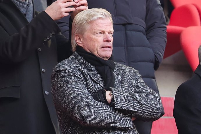 Archivo - 19 January 2024, Bavaria, Munich: Oliver Kahn, former Chairman of the Board of FC Bayern Munich, stands in the stands during the memorial service for the late legendary footballer Franz Beckenbauer in the Allianz Arena. Photo: Christian Charisiu