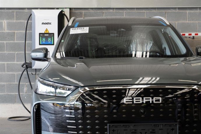 La 'startup' catalana Floox suministrará sus cargadores rápidos LYRA 80 a Ebro.