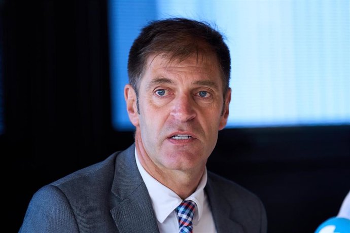 Archivo - El presidente de CEOE-Cepyme Cantabria, Enrique Conde