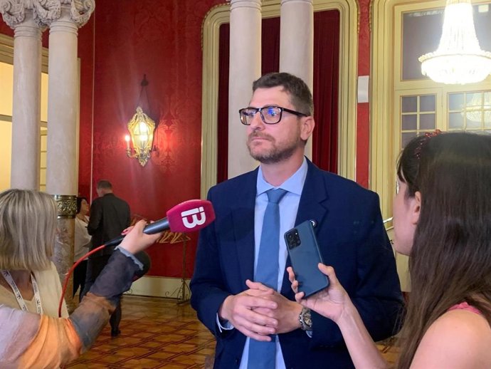 El portavoz del PP en el Parlament, Sebastià Sagreras, en declaraciones a los medios.