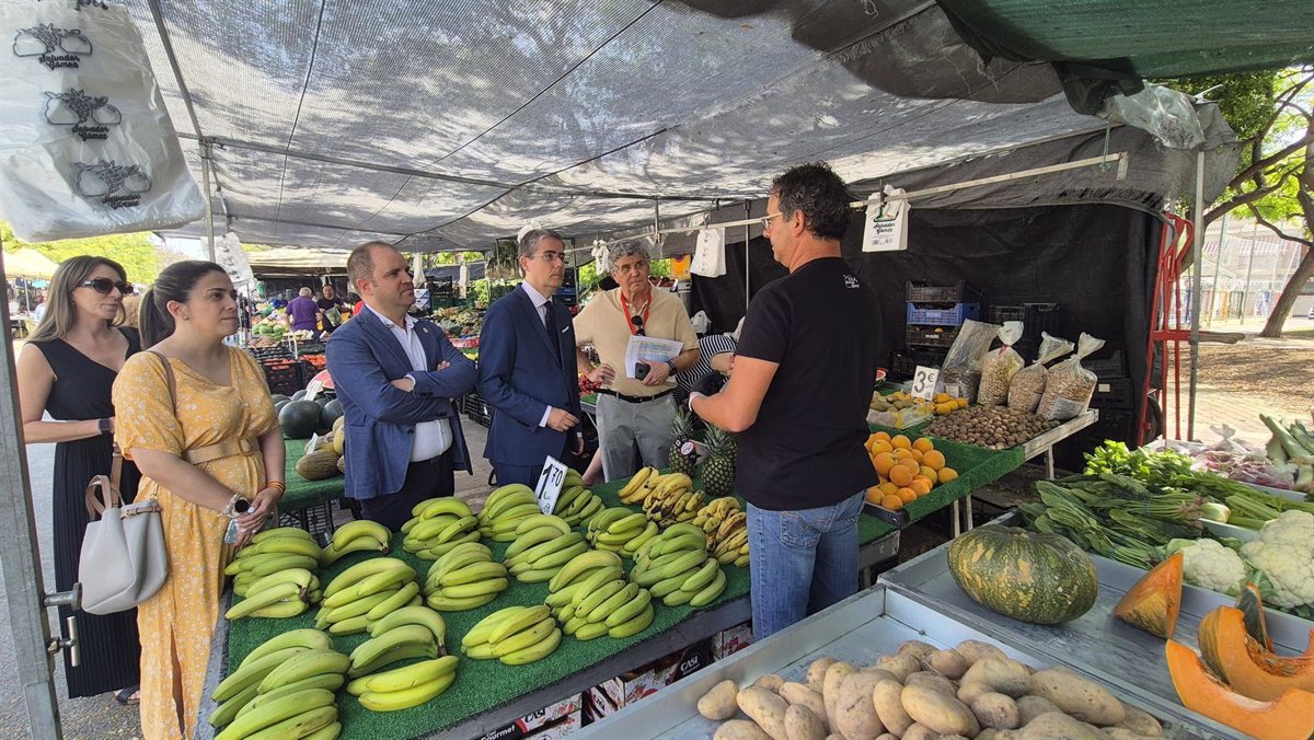 El Ayuntamiento de Murcia reactiva los mercados semanales de Santiago y Zaraíche y Patiño