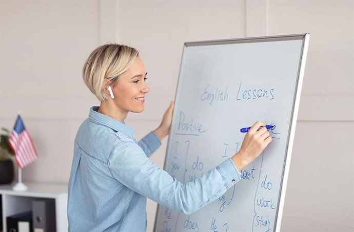 Archivo - Auxiliares de conversación.